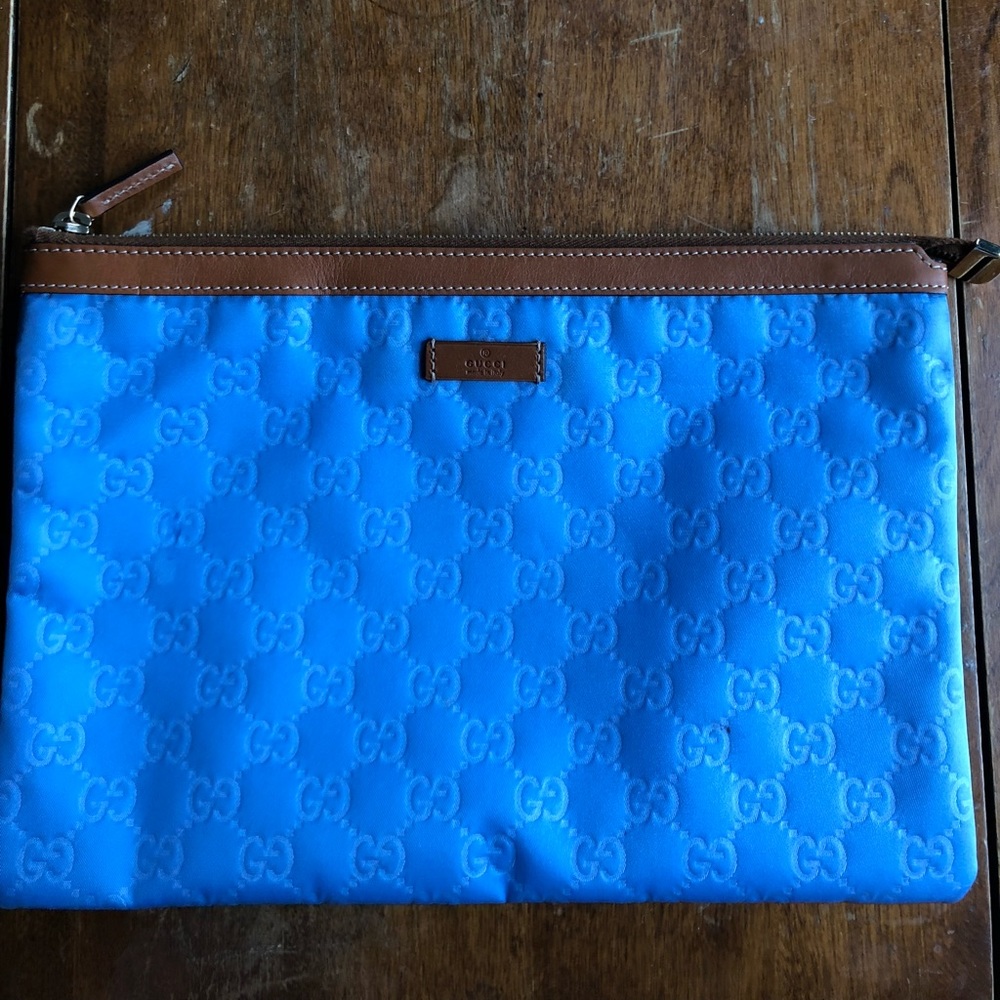 Gucci travel pouch